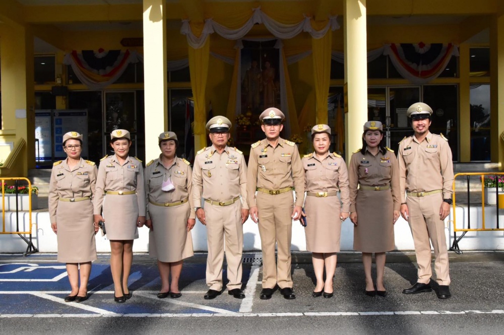 รองนายกเทศมนตรีนครเชียงใหม่ นำพนักงานเทศบาลนครเชียงใหม่ กิจกรรมเคารพธงชาติและร้องเพลงชาติไทย เนื่องในวันพระราชทานธงชาติไทย ประจำปี 2565 - รองนายกเทศมนตรีนครเชียงใหม่ นำพนักงานเทศบาลนครเชียงใหม่ กิจกรรมเคารพธงชาติและร้องเพลงชาติไทย เนื่องในวันพระราชทานธงชาติไทย ประจำปี 2565